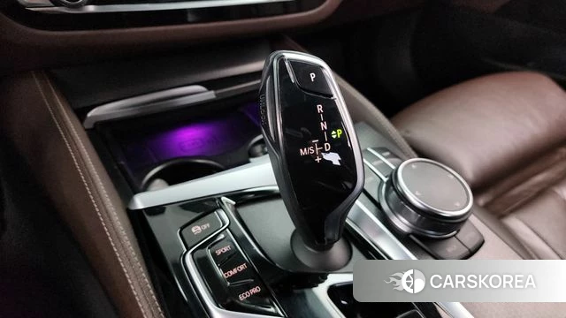 BMW 5 Series (G30) id 3934705 из Кореи 19