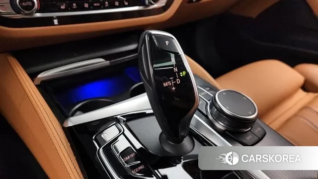 BMW 5 Series (G30) id 3342074 из Кореи 19