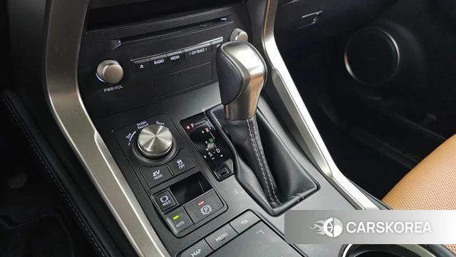 Lexus NX300h id 4530010 из Кореи 39