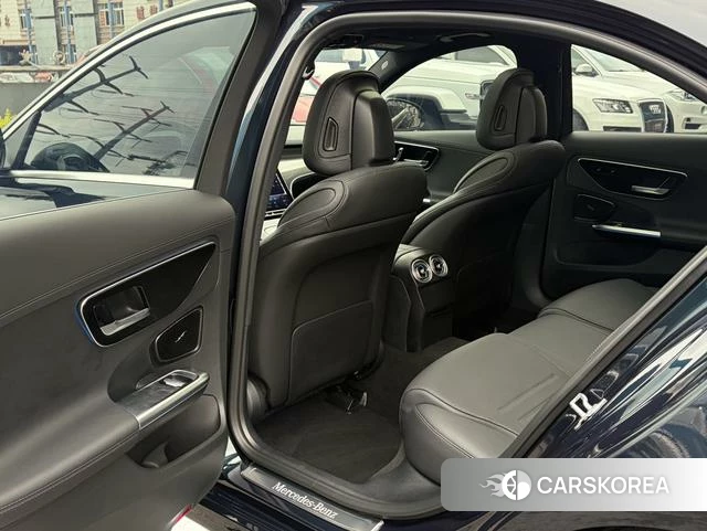 Mercedes-Benz Class C id 4276174 из Китая 17