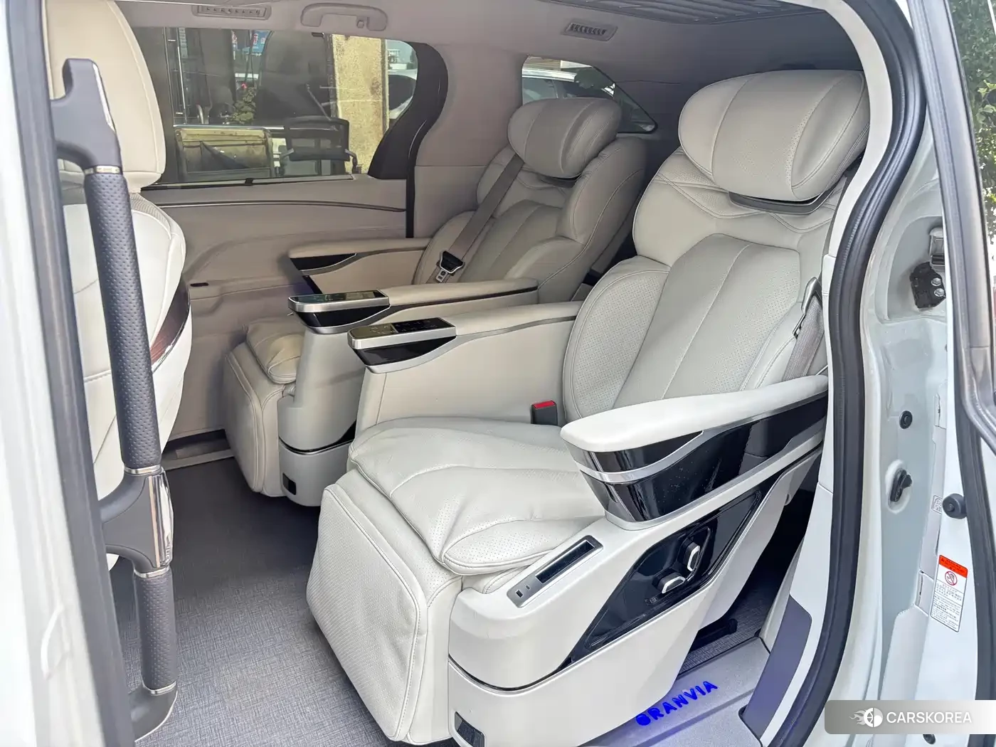Toyota Grevia id 4576639 из Китая 9