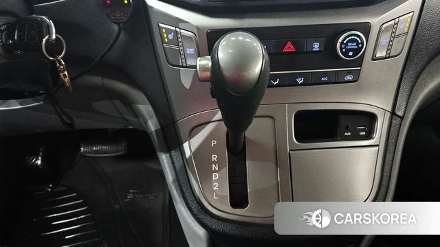 Hyundai The New Grand Starex id 3801617 из Кореи 19