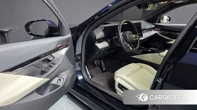 BMW 5 Series (G60) id 3776195 из Кореи 19