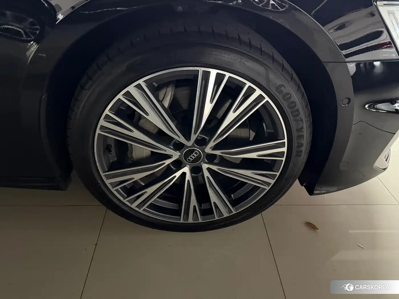 Audi A6L id 4515599 из Китая 17