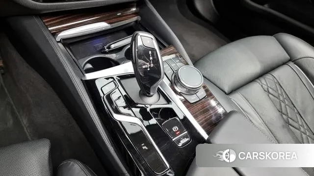 BMW 5 Series (G30) id 2964276 из Кореи 19