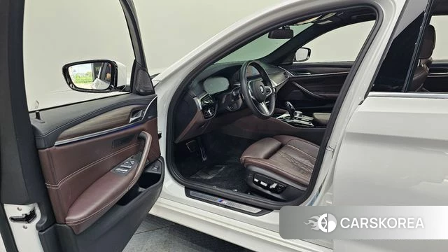 BMW 5 Series (G30) id 4594724 из Кореи 29
