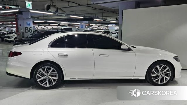 Mercedes-Benz E-Class W214 id 4279753 из Кореи 19