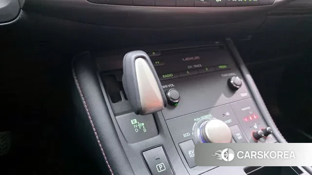 Lexus CT200h id 3611636 из Кореи 19