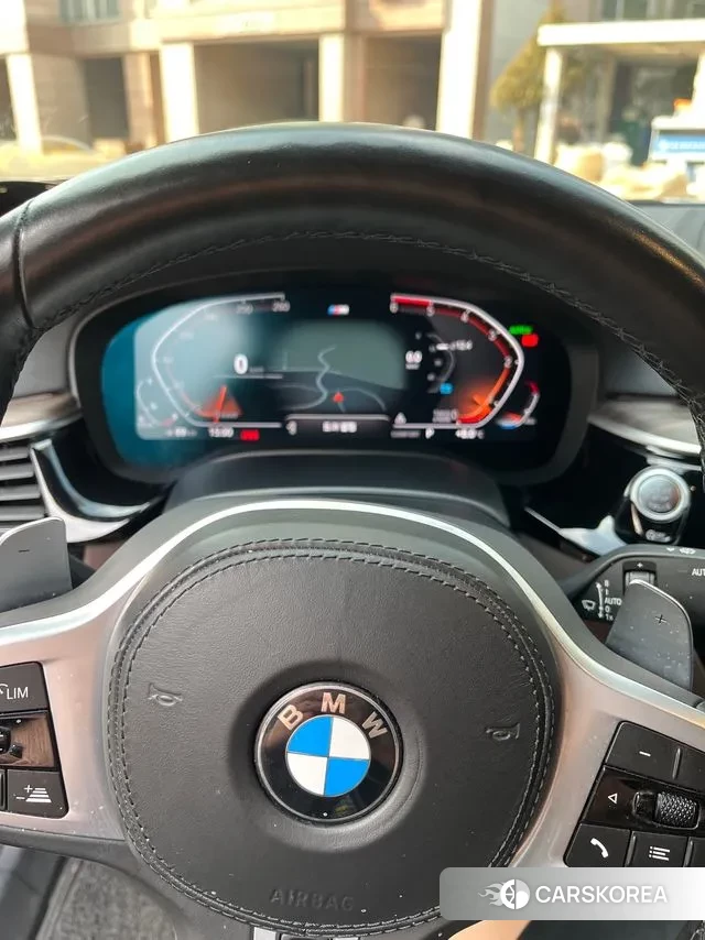 BMW 5 Series (G30) id 3703135 из Кореи 14