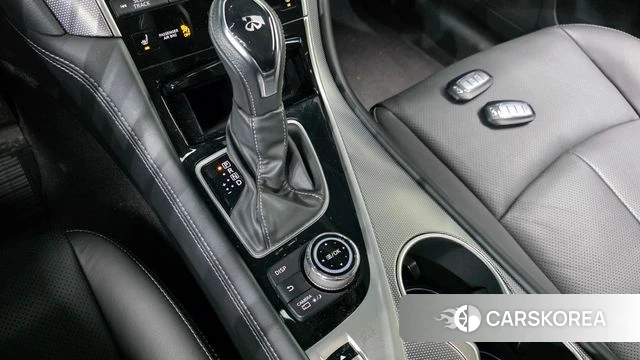 Infiniti Q50 id 4446430 из Кореи 30