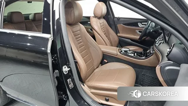 Mercedes-Benz E-Class W213 id 3656260 из Кореи 19