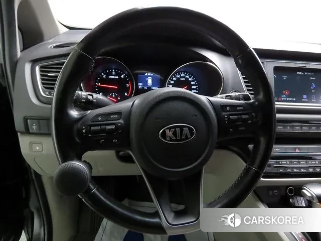 Kia The New Carnival id 3778900 из Кореи 19