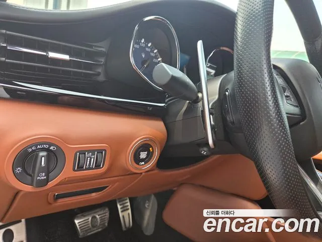Maserati Quattroporte id 2718166 из Кореи 19