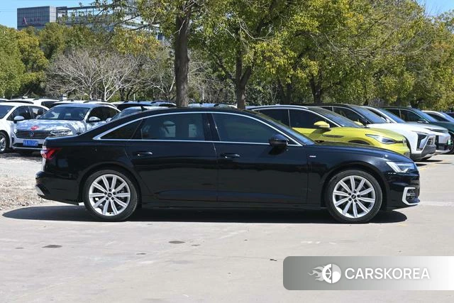 Audi A6L id 4239945 из Китая 23
