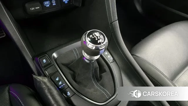 Hyundai Veloster (JS) id 3302507 из Кореи 19