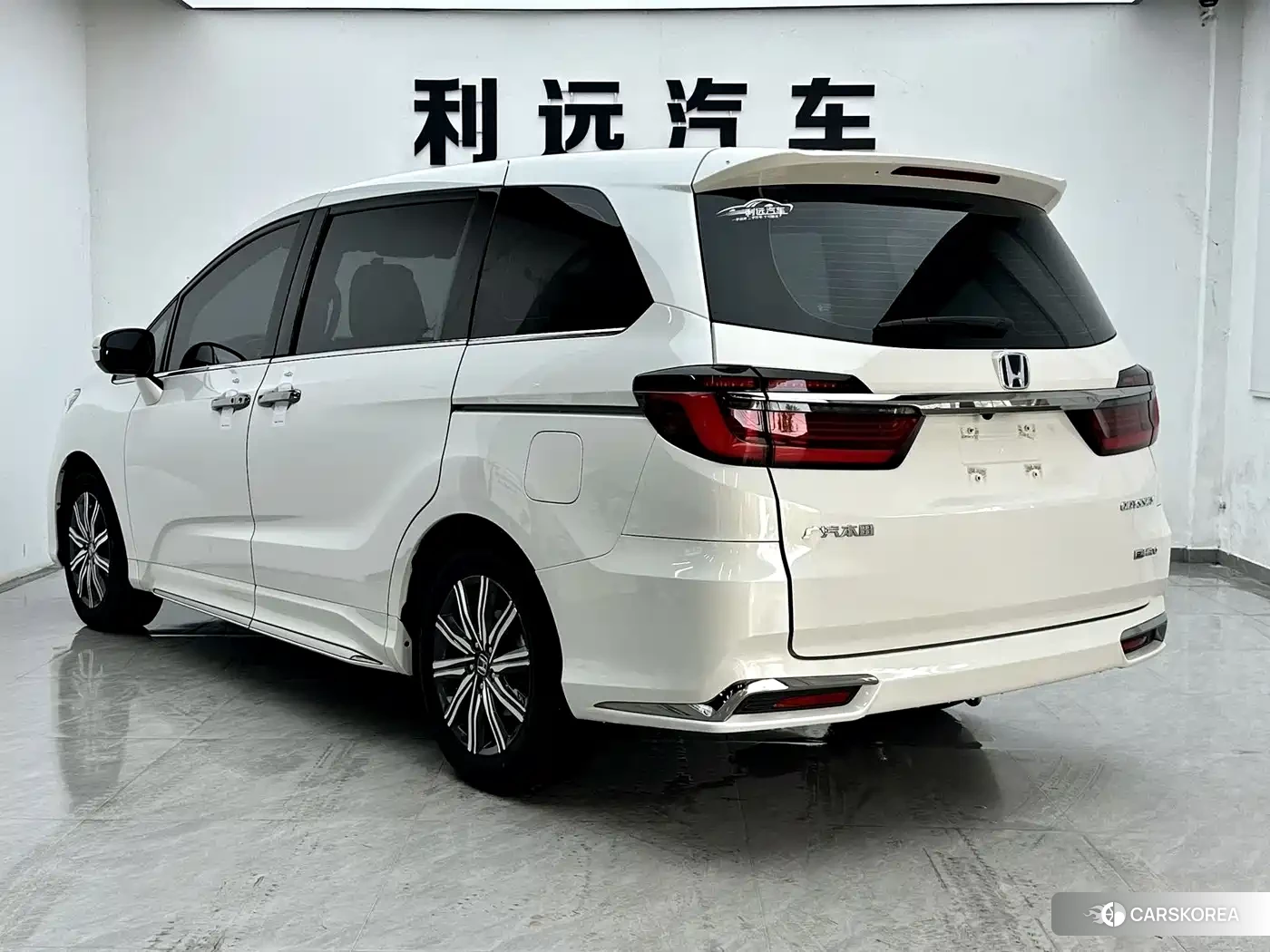 Honda Odyssey id 4576865 из Китая 17