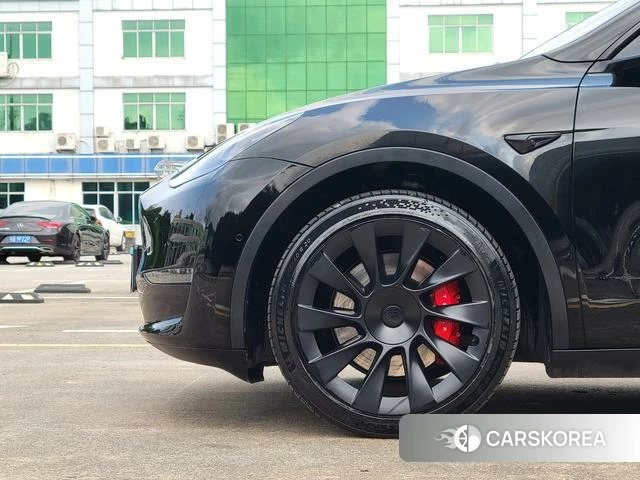 Tesla Model Y id 3939385 из Китая 23