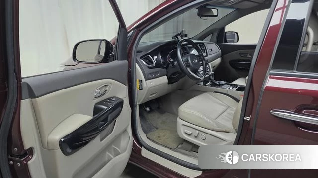 Kia All New Carnival id 4713416 из Кореи 29