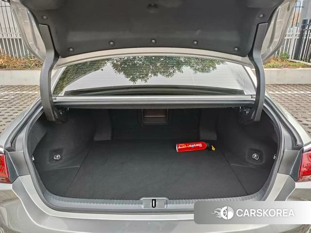Lexus ES id 4210566 из Китая 19