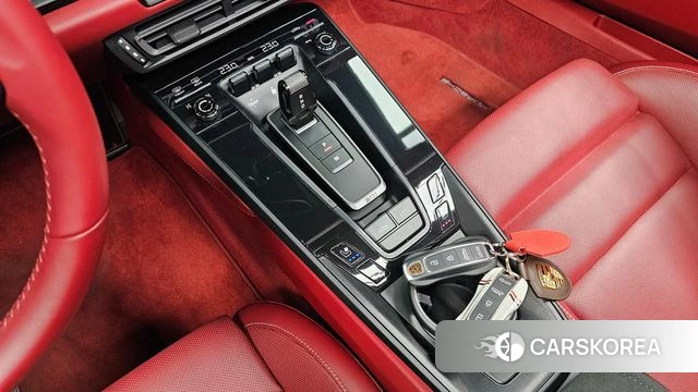 Porsche 911(992) id 3859602 из Кореи 19