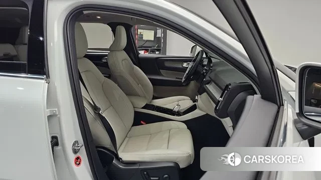 Volvo XC40 id 3466935 из Кореи 19