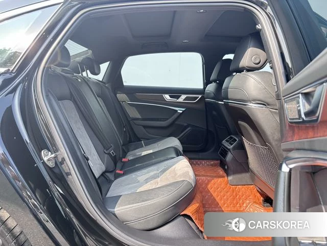Audi A6L id 4290808 из Китая 22