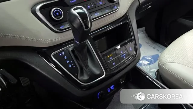 Hyundai The New Grand Starex id 3547266 из Кореи 19