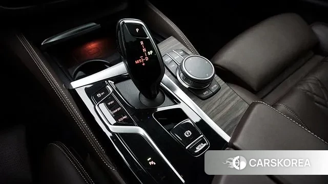 BMW 5 Series (G30) id 3676553 из Кореи 19