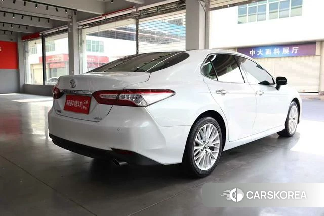 Toyota Camry id 4220611 из Китая 9