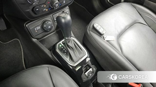 Jeep Renegade id 3923574 из Кореи 19