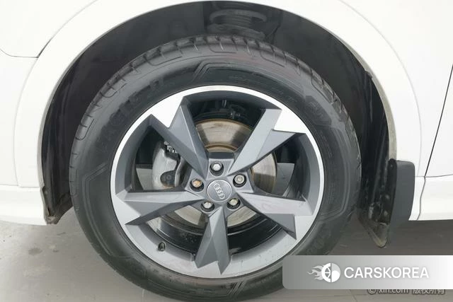 Audi Q3 id 4211332 из Китая 23