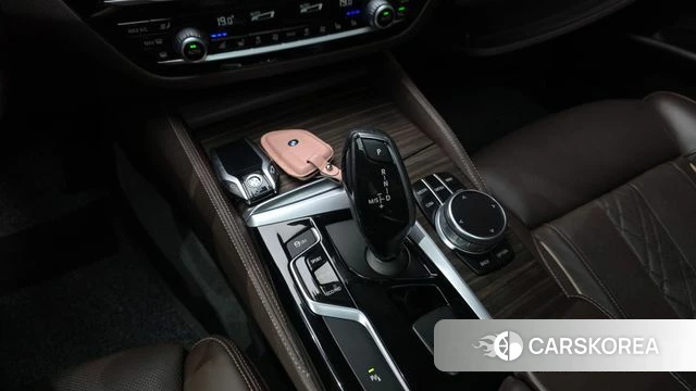 BMW 5 Series (G30) id 4390503 из Кореи 35
