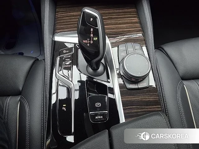 BMW 5 Series (G30) id 3037585 из Кореи 19