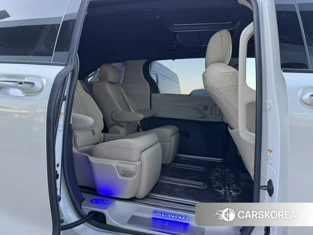 Toyota Saina id 4276007 из Китая 23