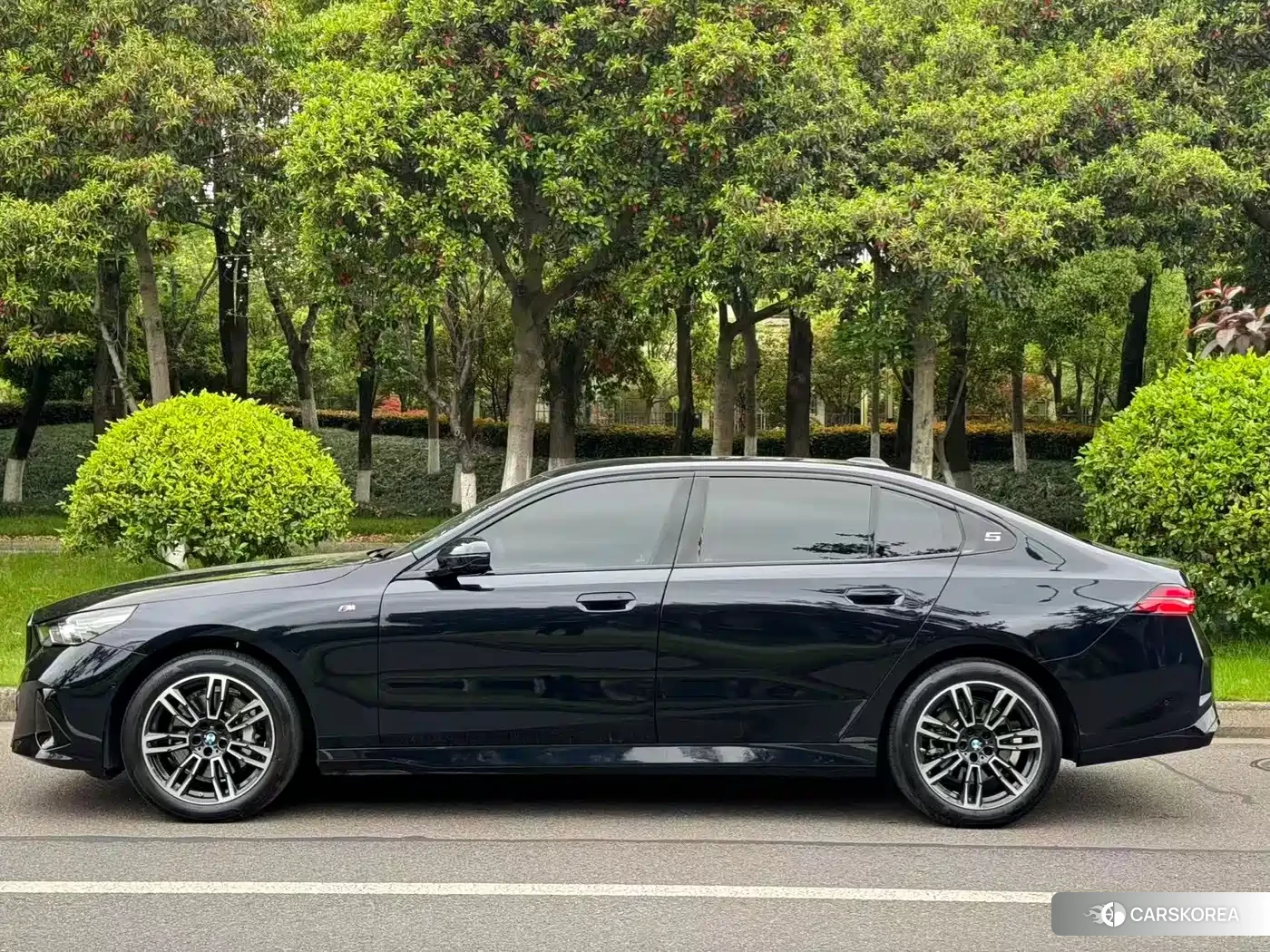 BMW 5 series id 4546509 из Китая 10