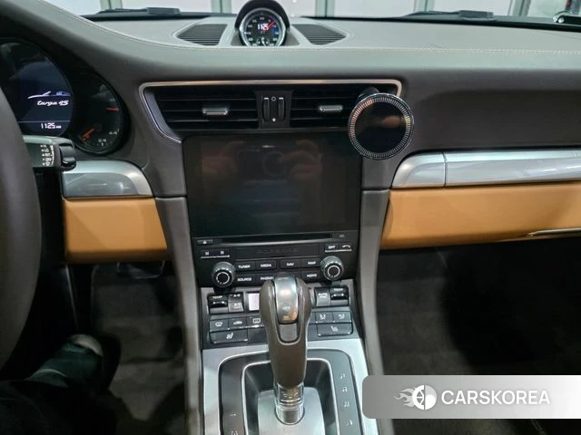 Porsche 911(992) id 4563378 из Кореи 19