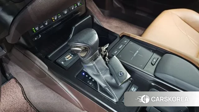 Lexus ES300h 7th generation id 3351123 из Кореи 19