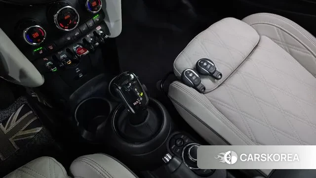 Mini Cooper S id 3420994 из Кореи 19