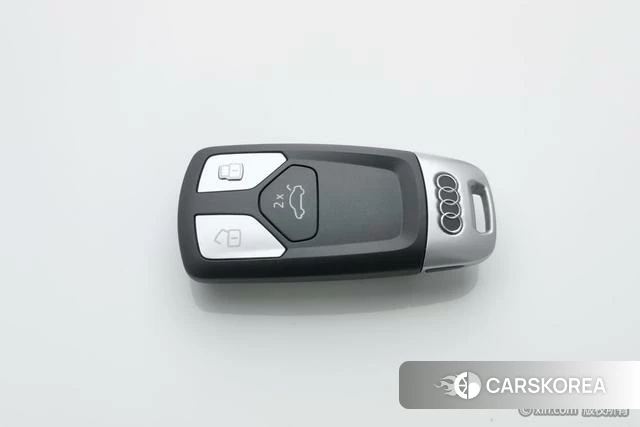 Audi Q5L id 4262218 из Китая 23