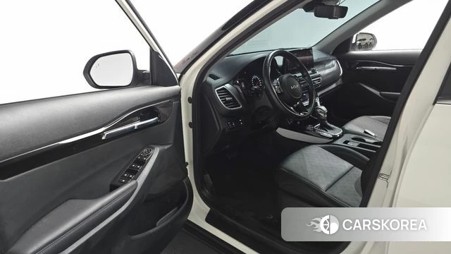 Kia Seltos id 4671083 из Кореи 32