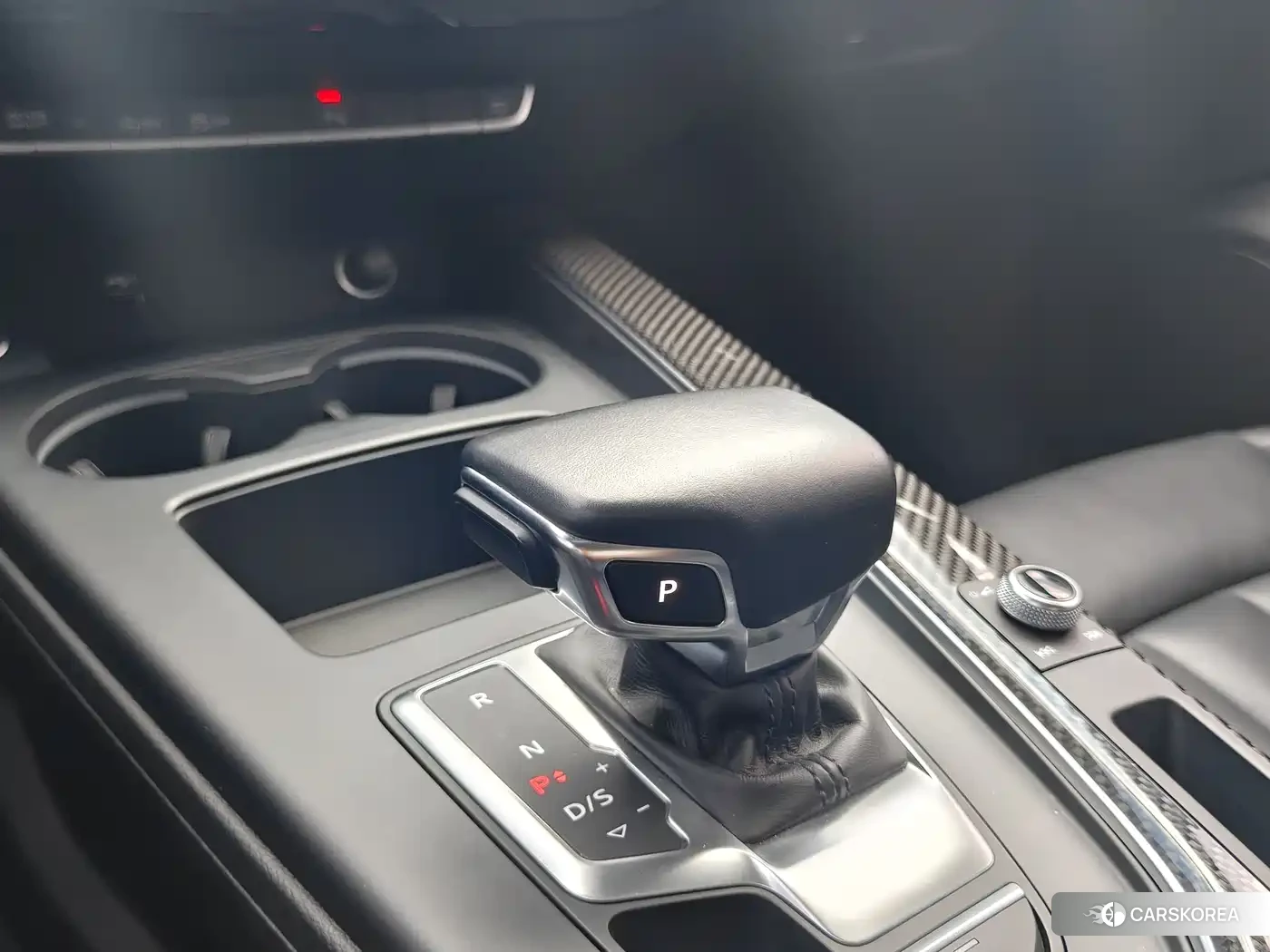 Audi A4L id 4600922 из Китая 32