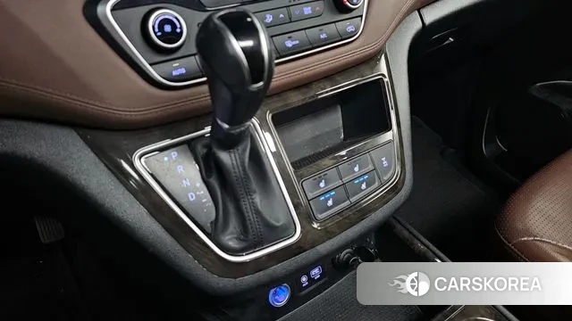 Hyundai The New Grand Starex id 3789271 из Кореи 19