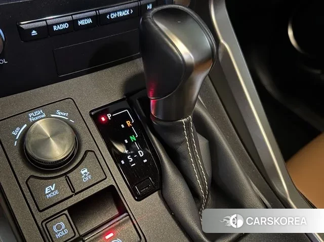 Lexus NX300h id 3479559 из Кореи 19