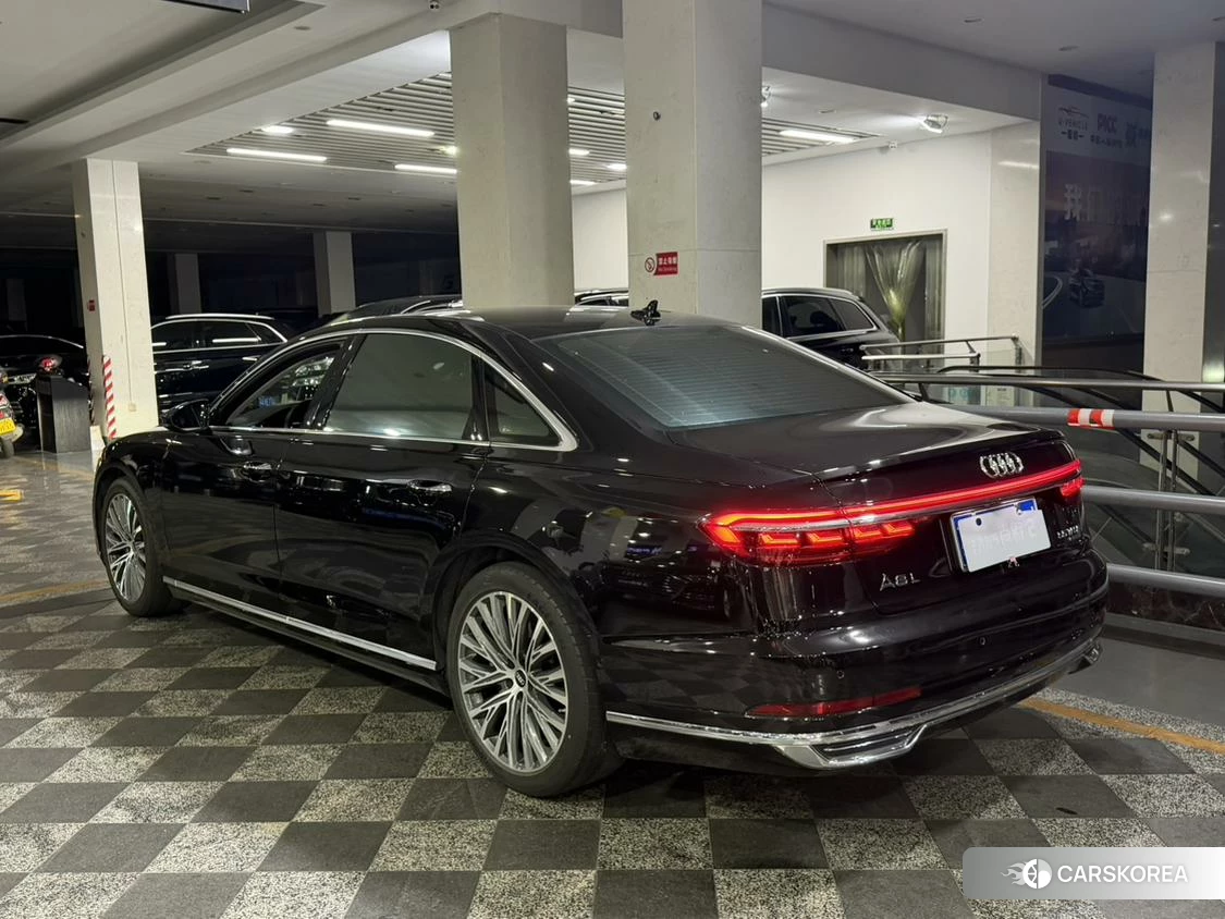 Audi A8 id 4512359 из Китая 10