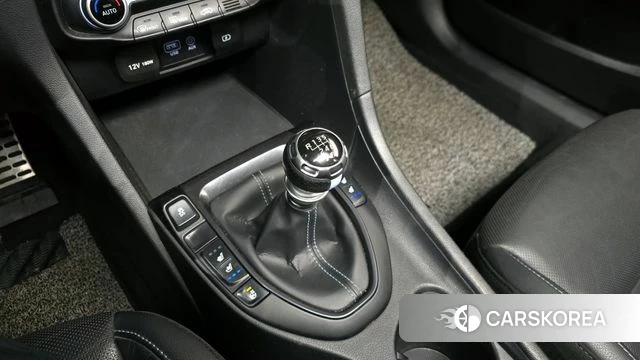 Hyundai Veloster (JS) id 4269299 из Кореи 32