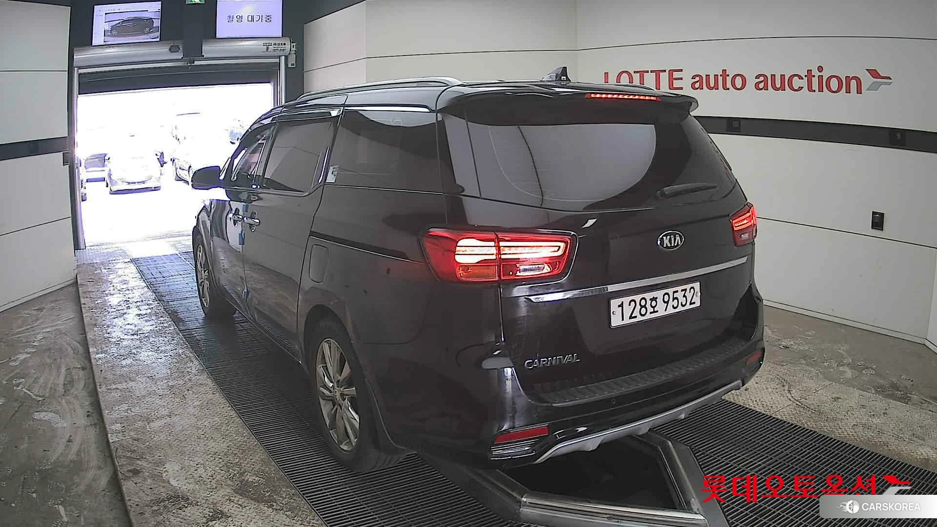 Kia Carnival id 3882130 из Кореи 37