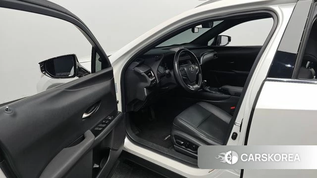 Lexus UX250h id 4677587 из Кореи 31