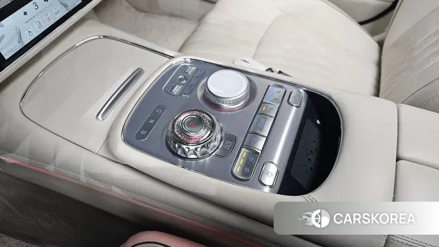 Genesis G90 (RS4) id 3550825 из Кореи 19