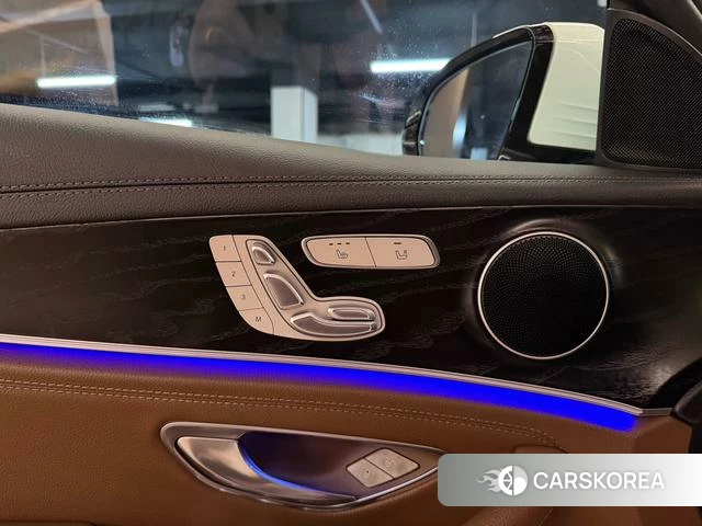 Mercedes-Benz E-class id 4208696 из Китая 32