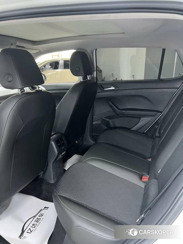 Volkswagen Exploring the shadow id 4218729 из Китая 22